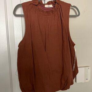 Entro Sleeveless Blouse in Warm Brown